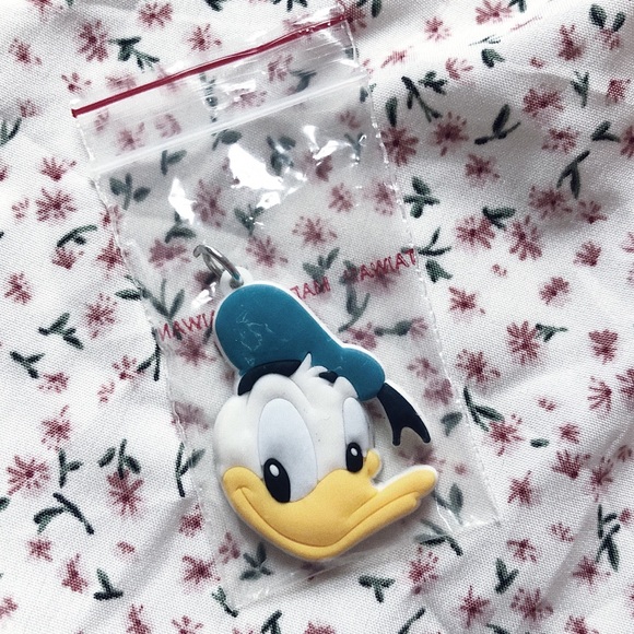 Disney Jewelry - 9$ SALE: Disney’s Donald Duck Charm